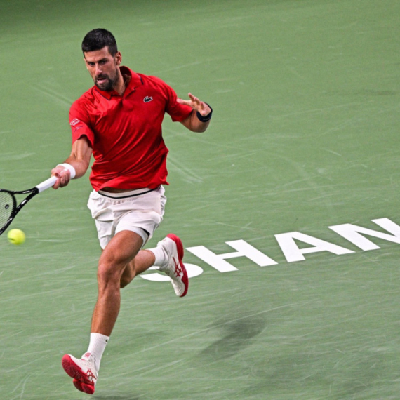 Đoković u polufinalu Šangaja – prebrodio bolove i agresivnog Belgijanca!