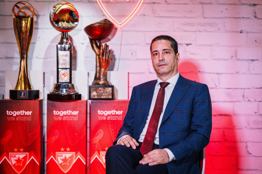 Vruća klupa ponovo gori