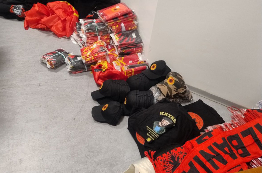 Na Merdaru uhapšen Albanac s propagandnim materijalom OVK za utakmicu Srbija-Albanija