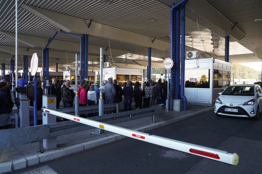 Putnici o novom sistemu ulaska u EU: Katastrofa FOTO/VIDEO