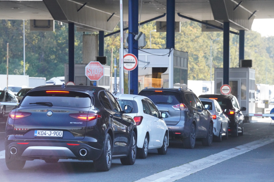 Još uvek ne prestaje pečatiranje: Svi detalji novog sistema prelaska granica FOTO
