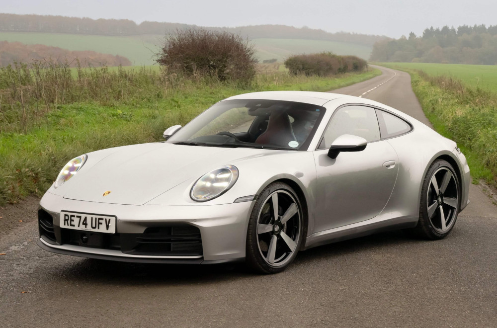 Za snove nikad nije kasno: Nakon 70 godina braka kupili Porsche 911!