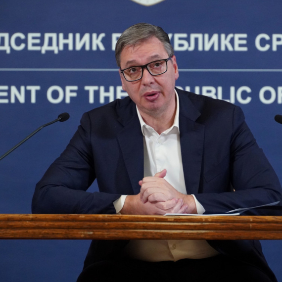 Vučić poručio Srbima: Izađite i glasajte za Srpsku listu, njima ne naređuje Kurti VIDEO