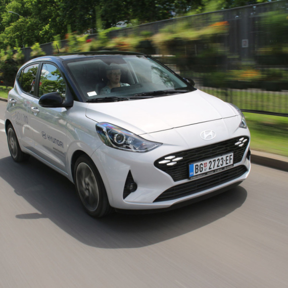 Test: Hyundai i10 – karting za petoro