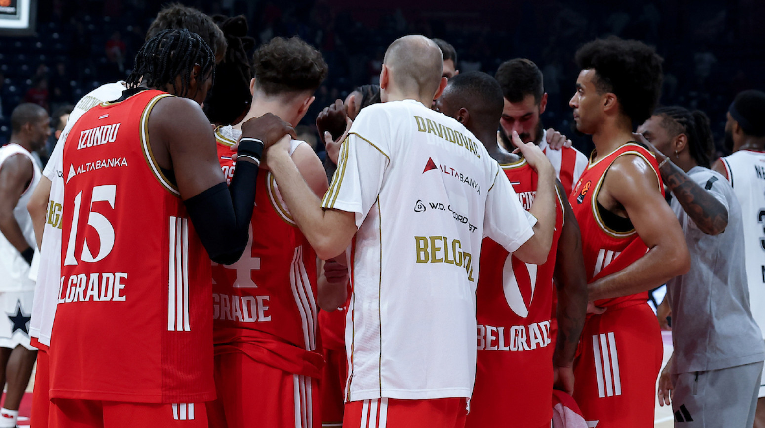 Zvezda se javila pred Istanbul – poznato ko ne igra, novi centar debituje VIDEO