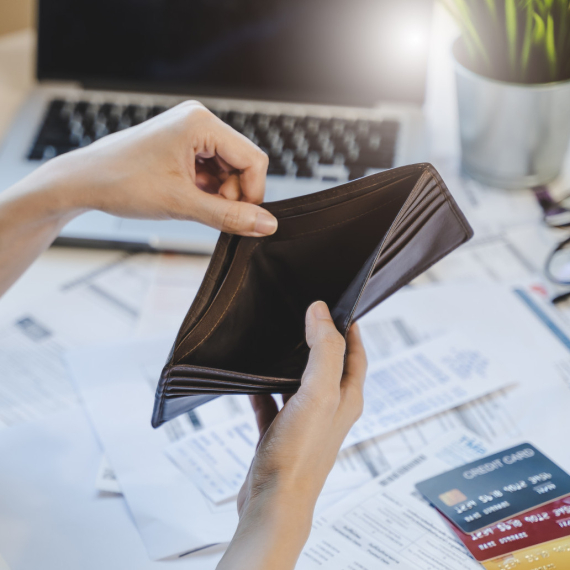 Ova četiri znaka do Nove godine brišu sve dugove