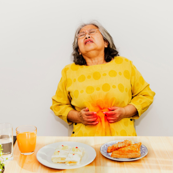 Hrana vam se zaglavljuje u grlu: Ovo su simptomi raka koji se javljaju nakon jela