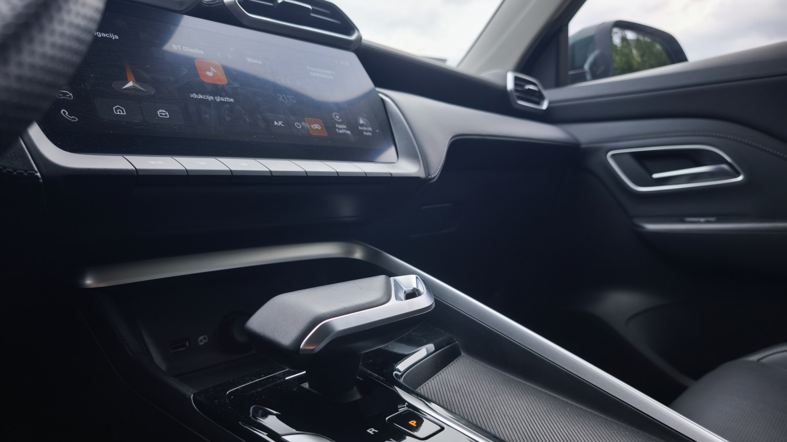 Vozili smo: MG ZS Hybrid – kad 200 konja galopira gradom