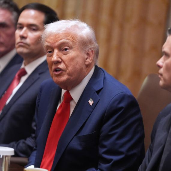 Tramp poručio: Rat je gotov