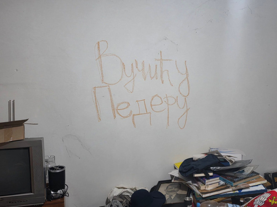 Evo zašto je Vučić govorio o obojenoj revoluciji; Pogledajte šta je policija pronašla u stanu blokadera FOTO