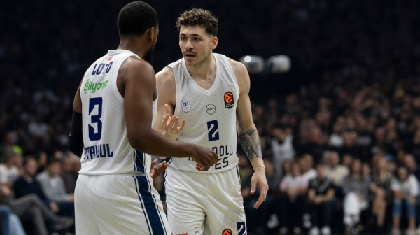 Efes je živ - Lojd srušio Žalgiris