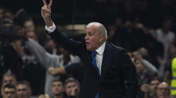 Obradović: "Svi bismo tada završili u Palmotićevoj..."; "Dvojica igrača imaju probleme"