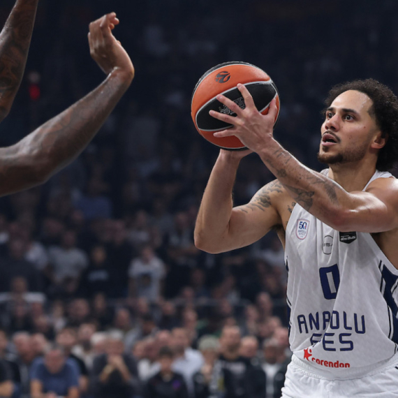 Larkin: "Izazovno je igrati pred 20.000 ljudi koji vrište iz sveg glasa"