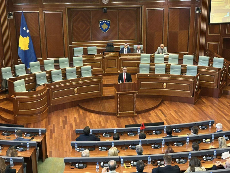 Sutra vanredni izbori na KiM; SL pozvala Srbe na jedinstvo i izlazak na birališta; Pritisci Prištine na Srbe