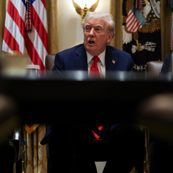 Tramp se sukobio sa novinarkom: "Gubljenje vremena – ne želim ni da odgovorim" VIDEO