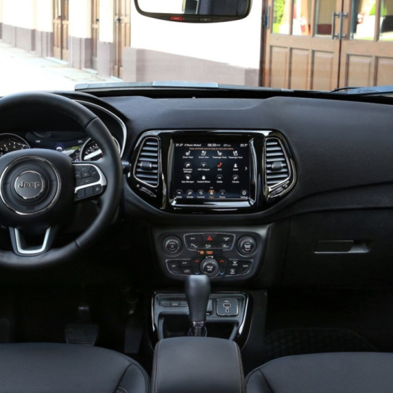 Uđeš u Jeep, pozdravi te – Fiat! VIDEO