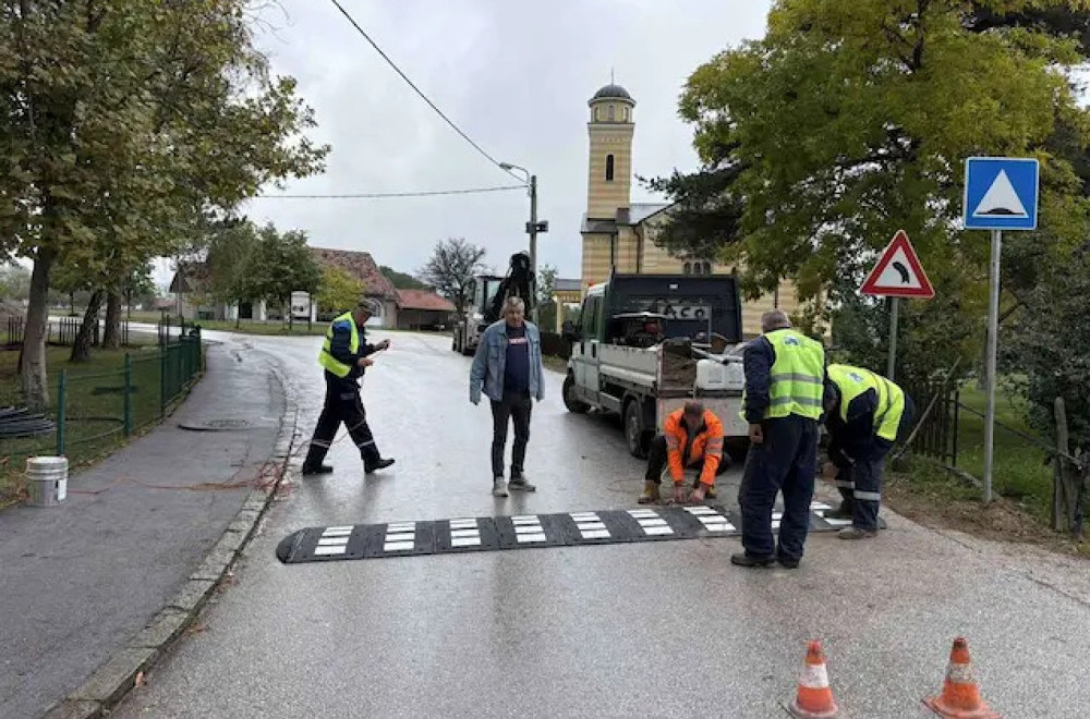 Sprečena bahata vožnja kroz centar FOTO