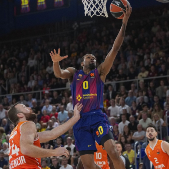 Simultanka Kevina Pantera – 27 poena i pobeda Barse!