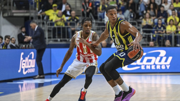 Zvezda upisala prvu pobedu – dabl-dabl Čime Monekea! VIDEO