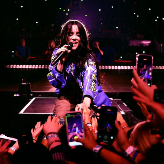 Poznata pevačica napadnuta na koncertu: Obezbeđenje hitno reagovalo VIDEO