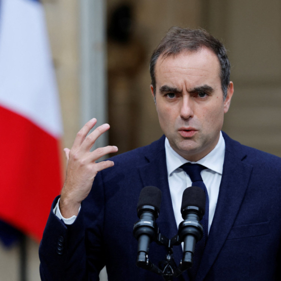 "Francuska mora da diše"; Dramatična poruka novog-starog premijera