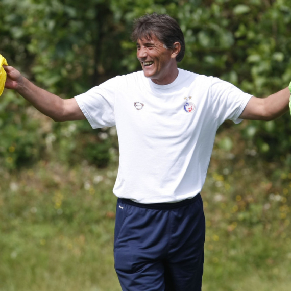 Dostanić i treći put preuzeo isti klub