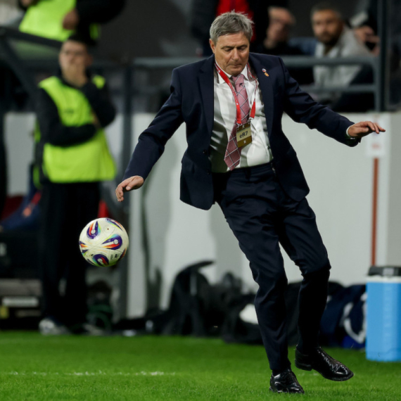 Doter'o si Srbiju do duvara, zato Piksi sayonara