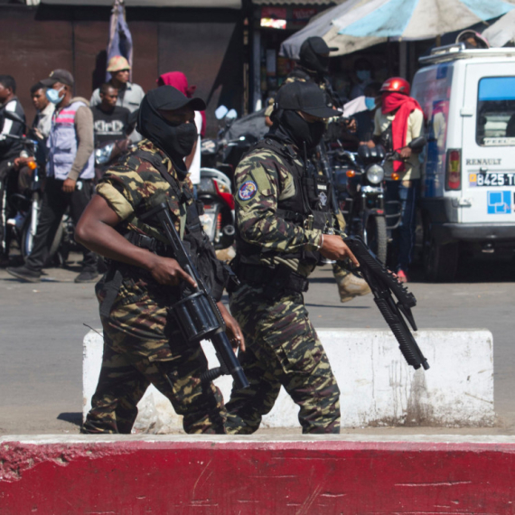 Posle bekstva – gubitak državljanstva; Haos na Madagaskaru