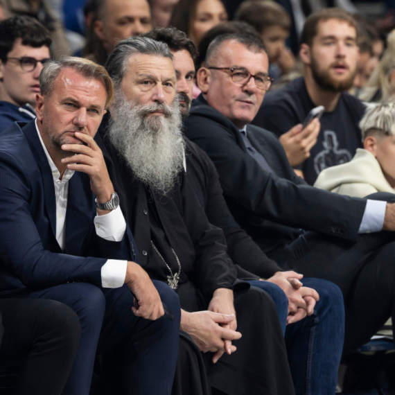 Partizan spremio novac za centra, ali njega nema