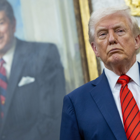 Tramp pozvao vlasti da pokrenu istragu; "Mnogo veća prevara od Votergejta"