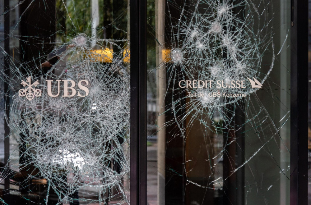 Vodeni topovi, suzavac i gumeni meci na protestu u Švajcarskoj; Veliki broj povređenih, 500 privedenih