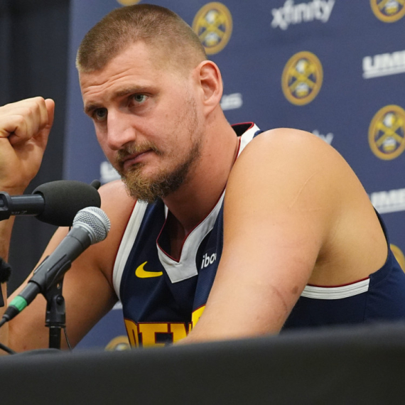 Jokić: "Uvek ću uzimati ovakve šuteve" VIDEO