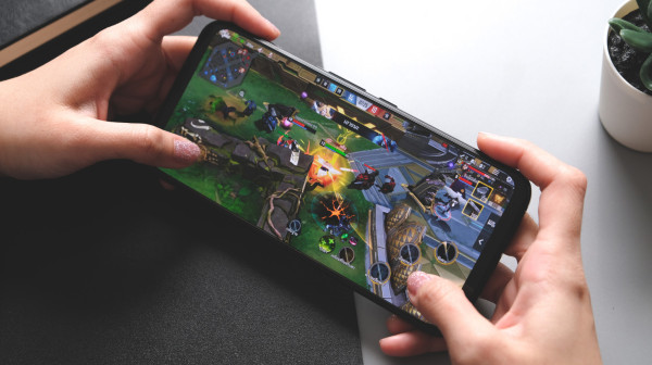 Ovaj gejming telefon ima vodeno hlađenje i najmoćniji procesor