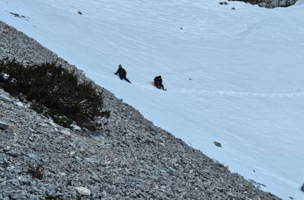 Drama na Durmitoru: Izgubili se turisti; Spasioci celu noć tragali i tek u zoru ih izvukao helikopter FOTO