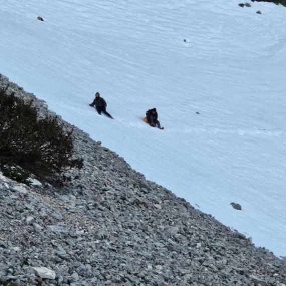 Drama na Durmitoru: Izgubili se turisti; Spasioci celu noć tragali i tek u zoru ih izvukao helikopter FOTO