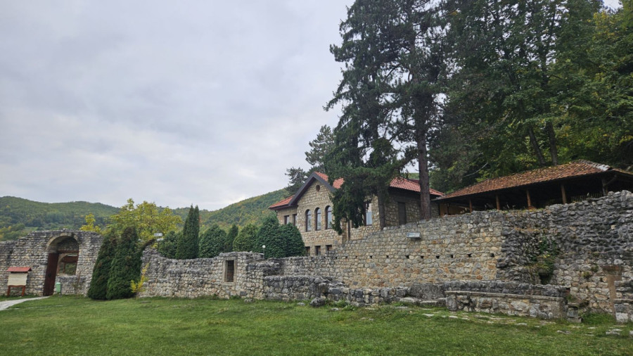 Manastir čuva duh Stare Srbije: Svetinja koja ostavlja bez daha FOTO