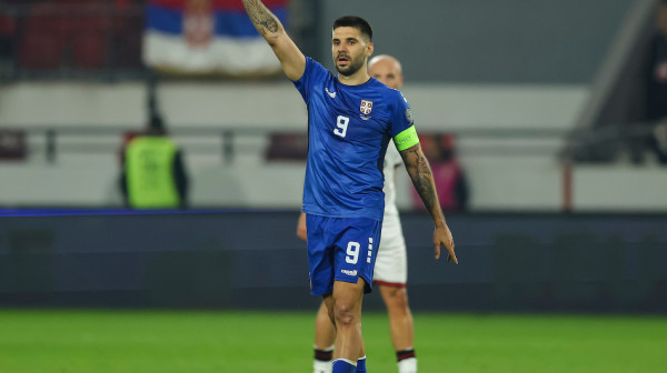 Srbija u problemu – povredio se Mitrović!