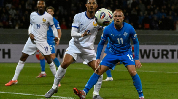 Tzv. Kosovo šokiralo Švedsku – kiks Francuske na Islandu – još jedna nula Slovenije