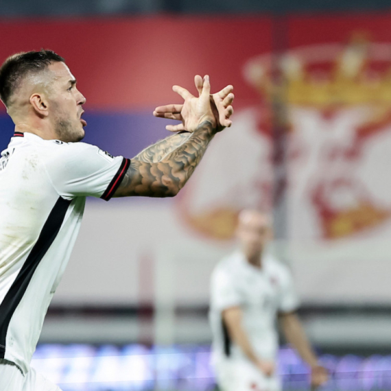 Otkriveno zašto je kažnjen Rej Manaj: "Albanski orao je dozvoljen"