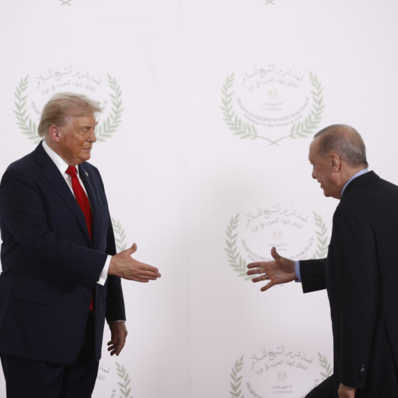 Tramp: Erdogan bi mogao da pomogne u okončanju rata