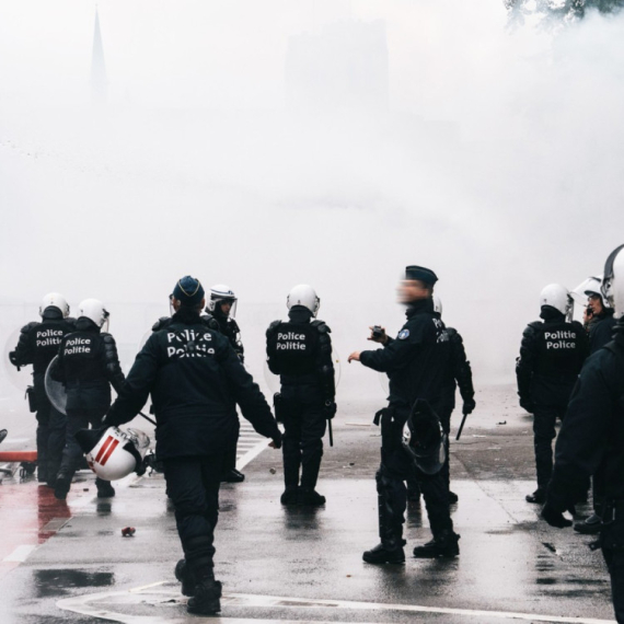 Strašne scene iz Brisela: Sukob policije i demonstranata, upotrebljen vodeni top i suzavac FOTO/VIDEO