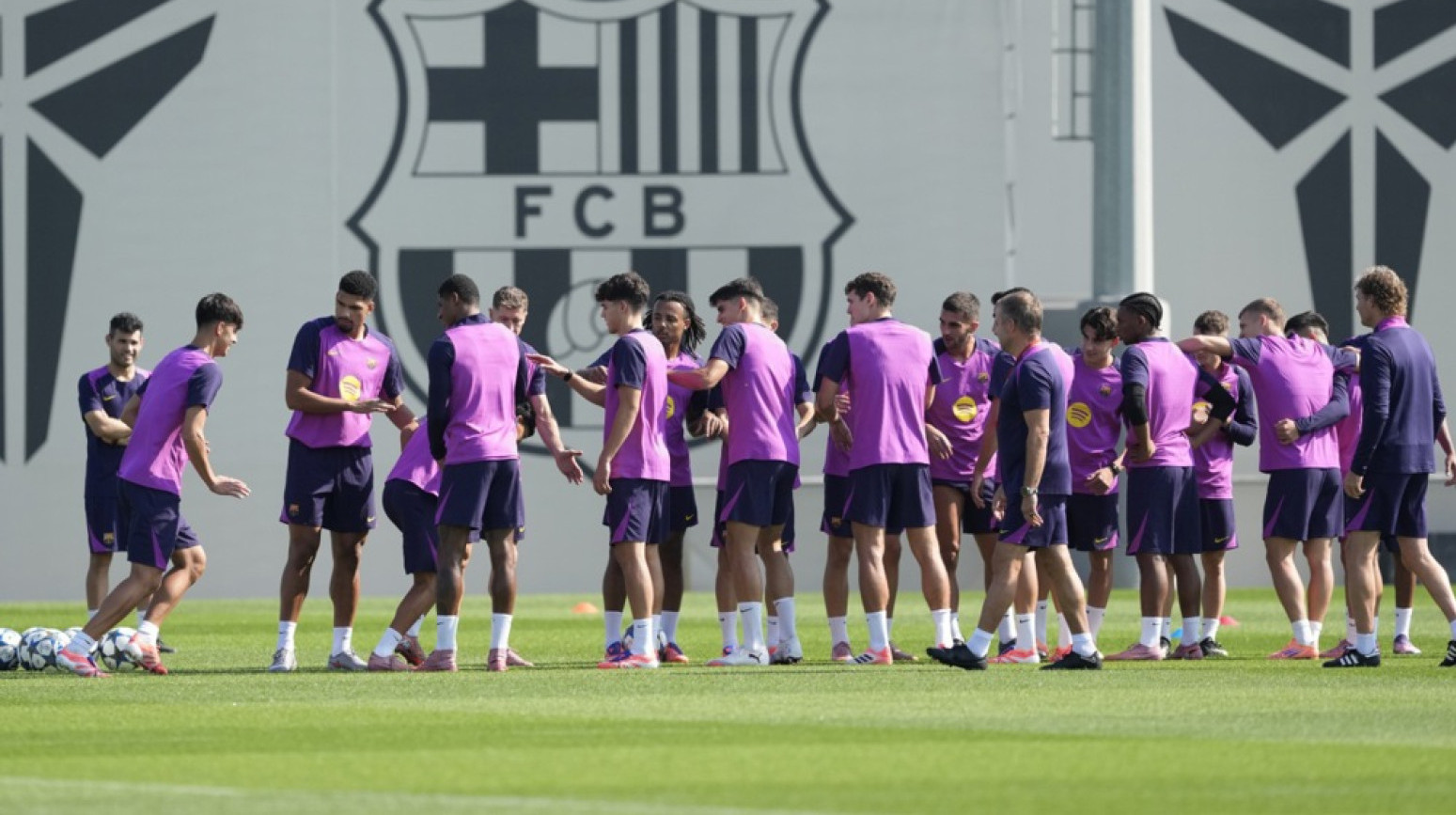 Ed Širan na dresovima Barselone u "El Klasiku" FOTO/VIDEO