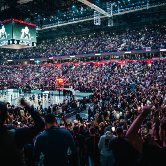 Oglasio se KK Partizan: "Klubu preti opasnost; navijači izneli korisne argumente!"