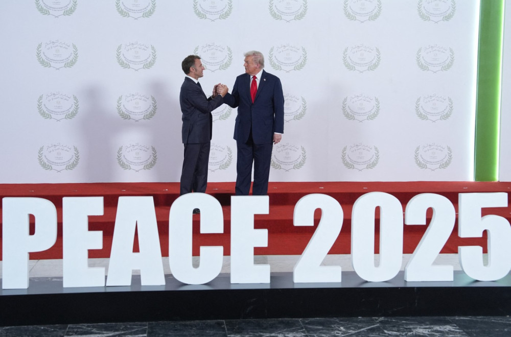 Tramp i Makron u žestokom okršaju: Čitač usana otkrio oštre reči FOTO/VIDEO