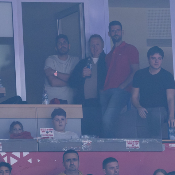 Iz Šangaja u Beograd: Đoković gleda Zvezdu FOTO