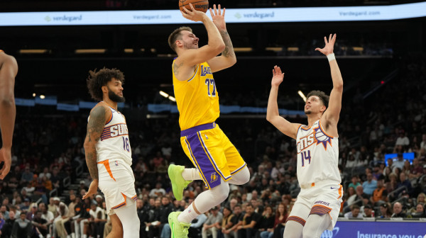 Dončić zaigrao i bio odličan, ali Lejkersi izgubili VIDEO