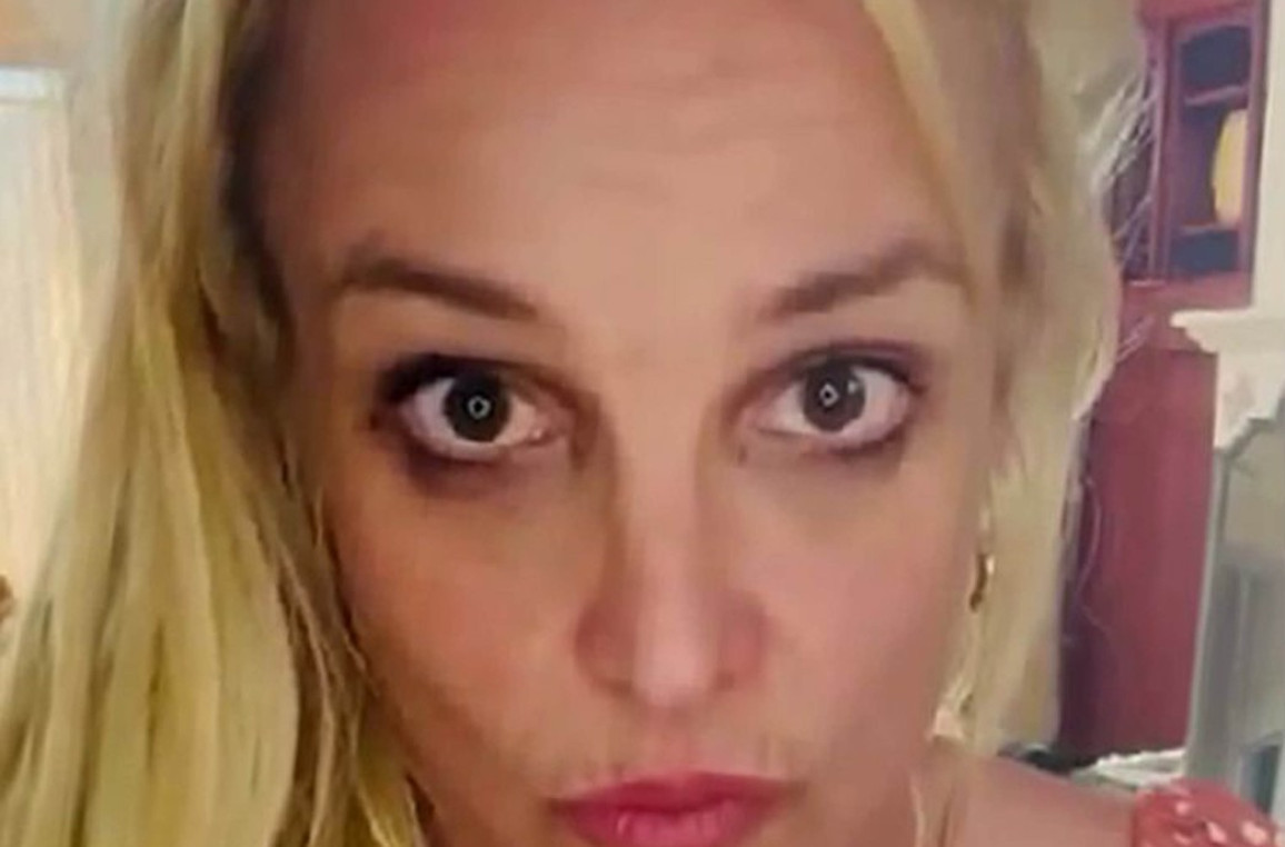 Bivši muž Britni Spirs tvrdi: "S nožem u ruci gledala je naše sinove dok spavaju" FOTO/VIDEO