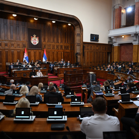 Završena sednica Skupštine Srbije; Sutra sledi nastavak