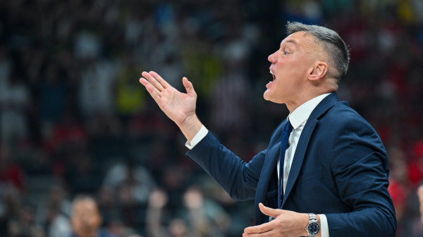 Ne mare za loš start – u Istanbulu žele da Šaras ostane