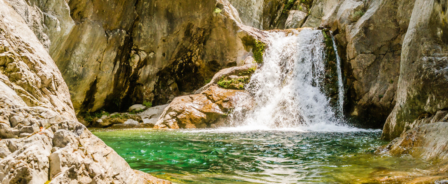 Srbi obožavaju da idu u Grčku tokom leta, ali ona skriva i idealne jesenje destinacije VIDEO